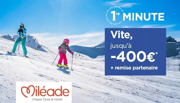 parent et enfant qui font du ski