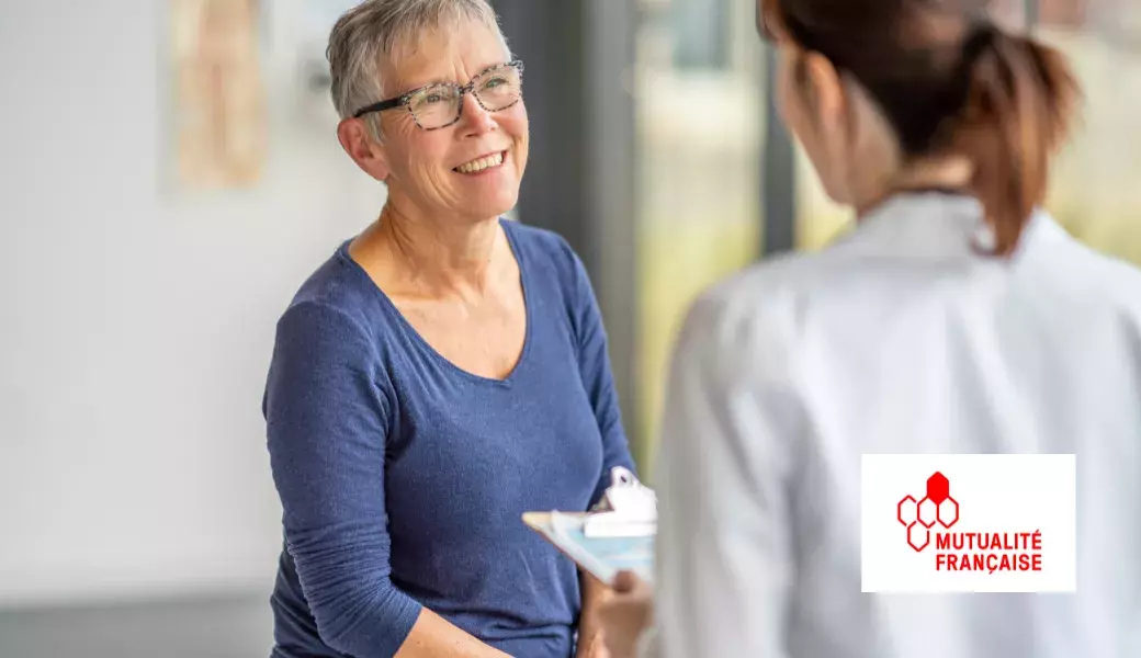 Check Up Santé chez le médecin pour une personne âgée